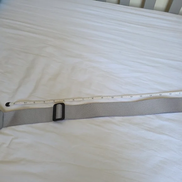 LOQI Metallic Gray Reflective Belt Bag NWT - Picture 10 of 11